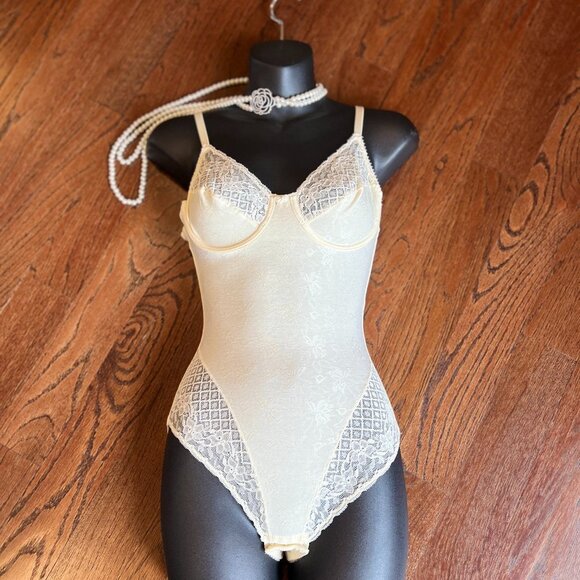 GEMMA Other - NWOT Gemma Sexy Vintage Lace Teddy Bodysuit with Hook Closures 34B